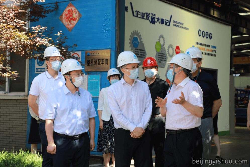 北京市顺义区副区长徐晓俊带队走访调研天顺长城